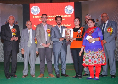 ANNUAL AND PRIZE DISTRIBUTION FUNCTION HELD WITH GREAT ENTHUSIASM IN KITCHLU NAGAR